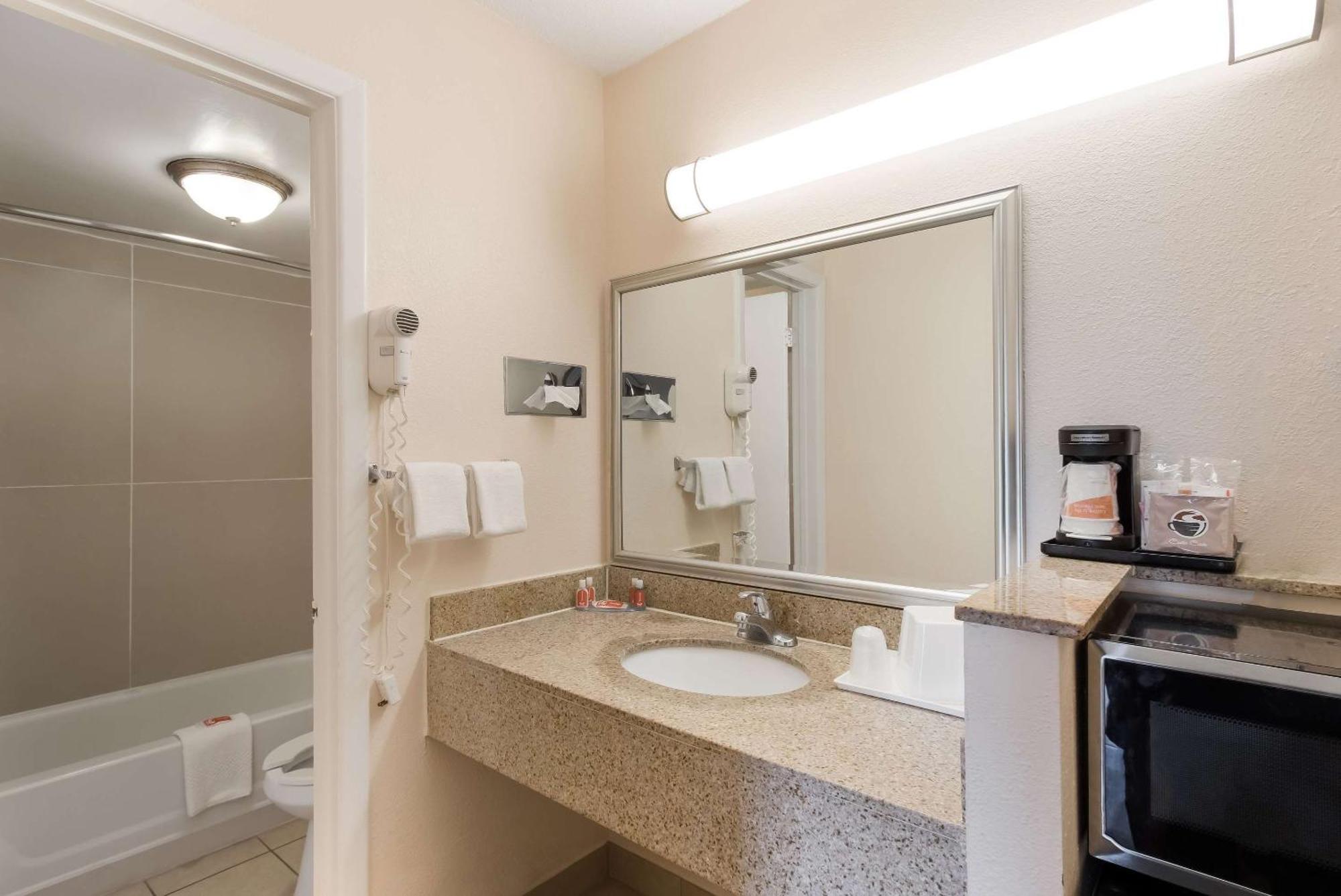Econo Lodge North Washington Esterno foto